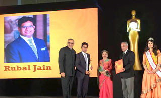 DDP Trail Blazer awarded Rubal Jain, Managing Director, Safexpress Pvt Ltd